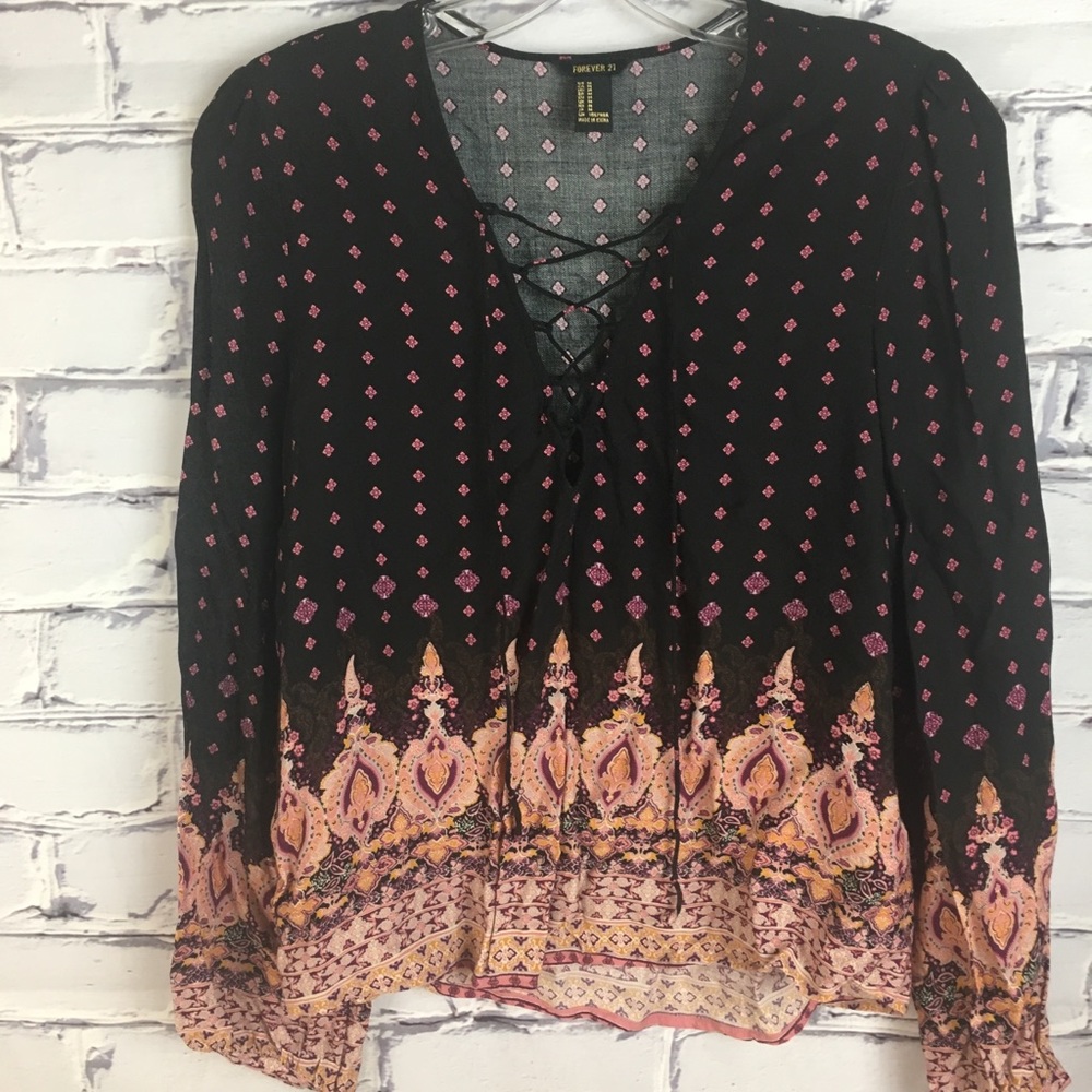 Lady’s blouse  size medium Forever 21 brand